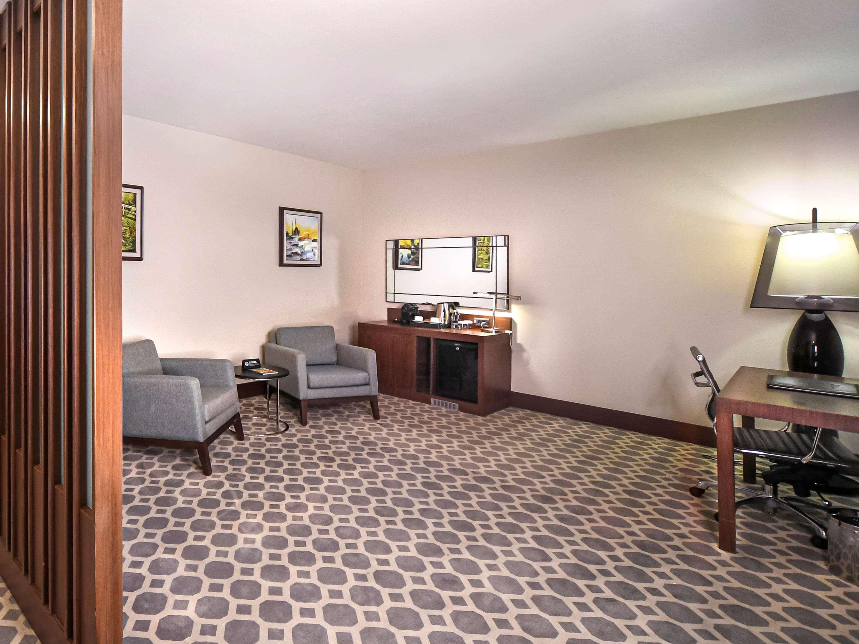 Mercure Istanbul West Hotel & Convention Center Ngoại thất bức ảnh
