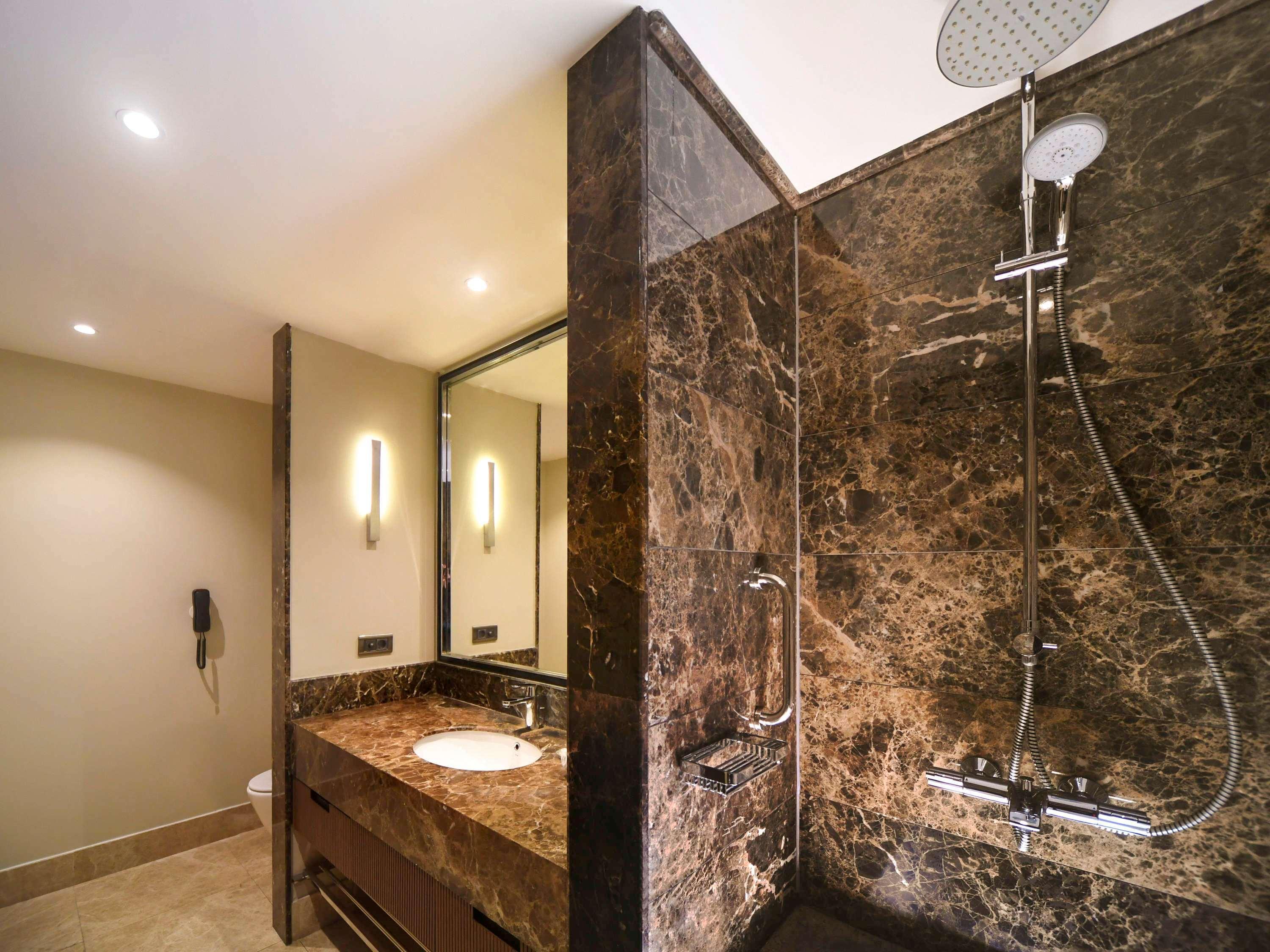 Mercure Istanbul West Hotel & Convention Center Ngoại thất bức ảnh
