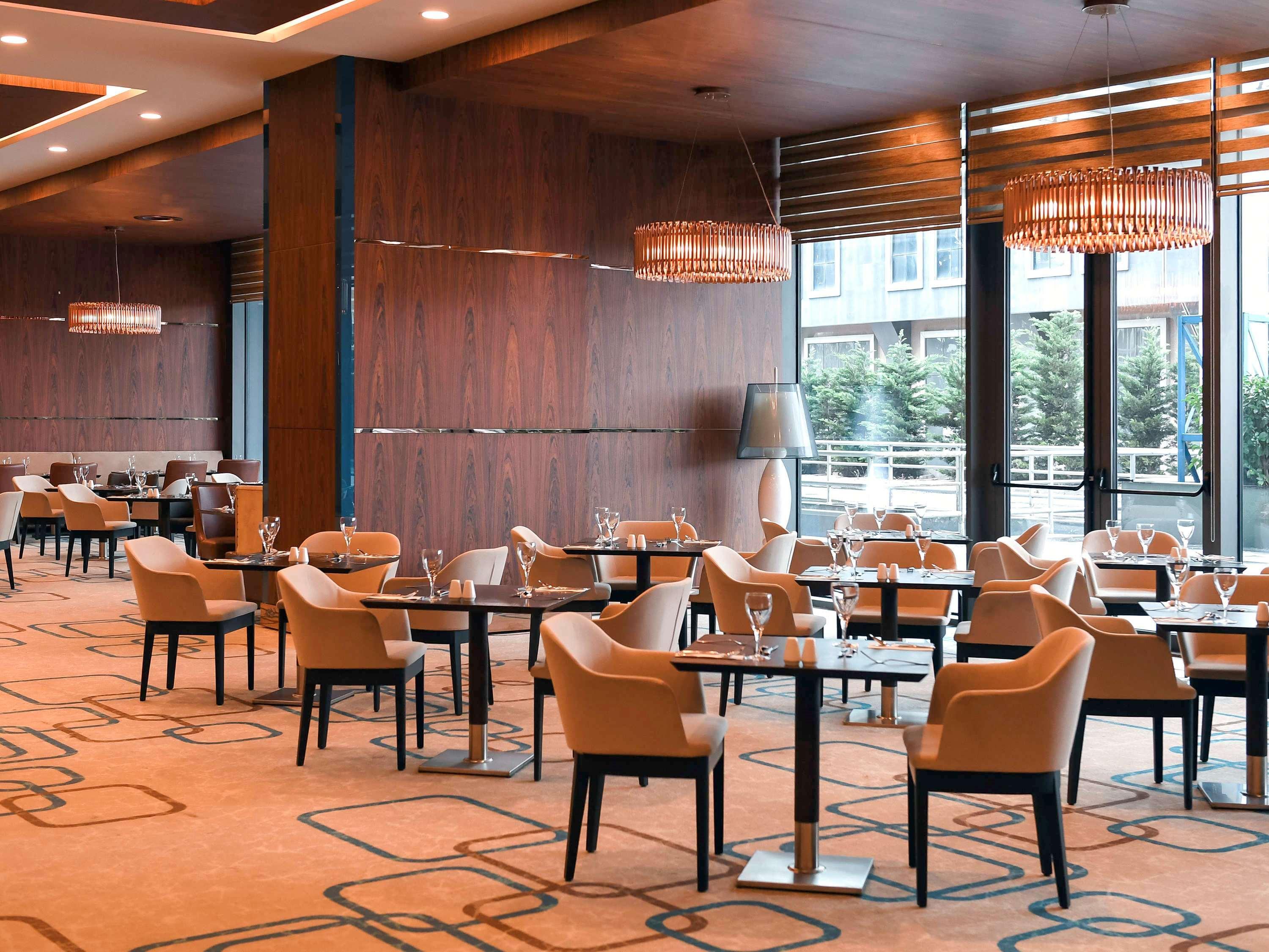 Mercure Istanbul West Hotel & Convention Center Ngoại thất bức ảnh